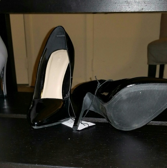 Woman's heels - Picture 2 of 2